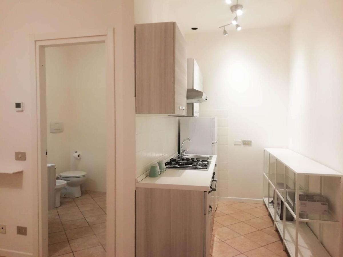 Mistrangelohome 3 - Appartamento In Pieno Centro サヴォーナ エクステリア 写真