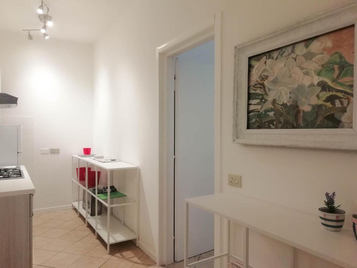 Mistrangelohome 3 - Appartamento In Pieno Centro サヴォーナ エクステリア 写真